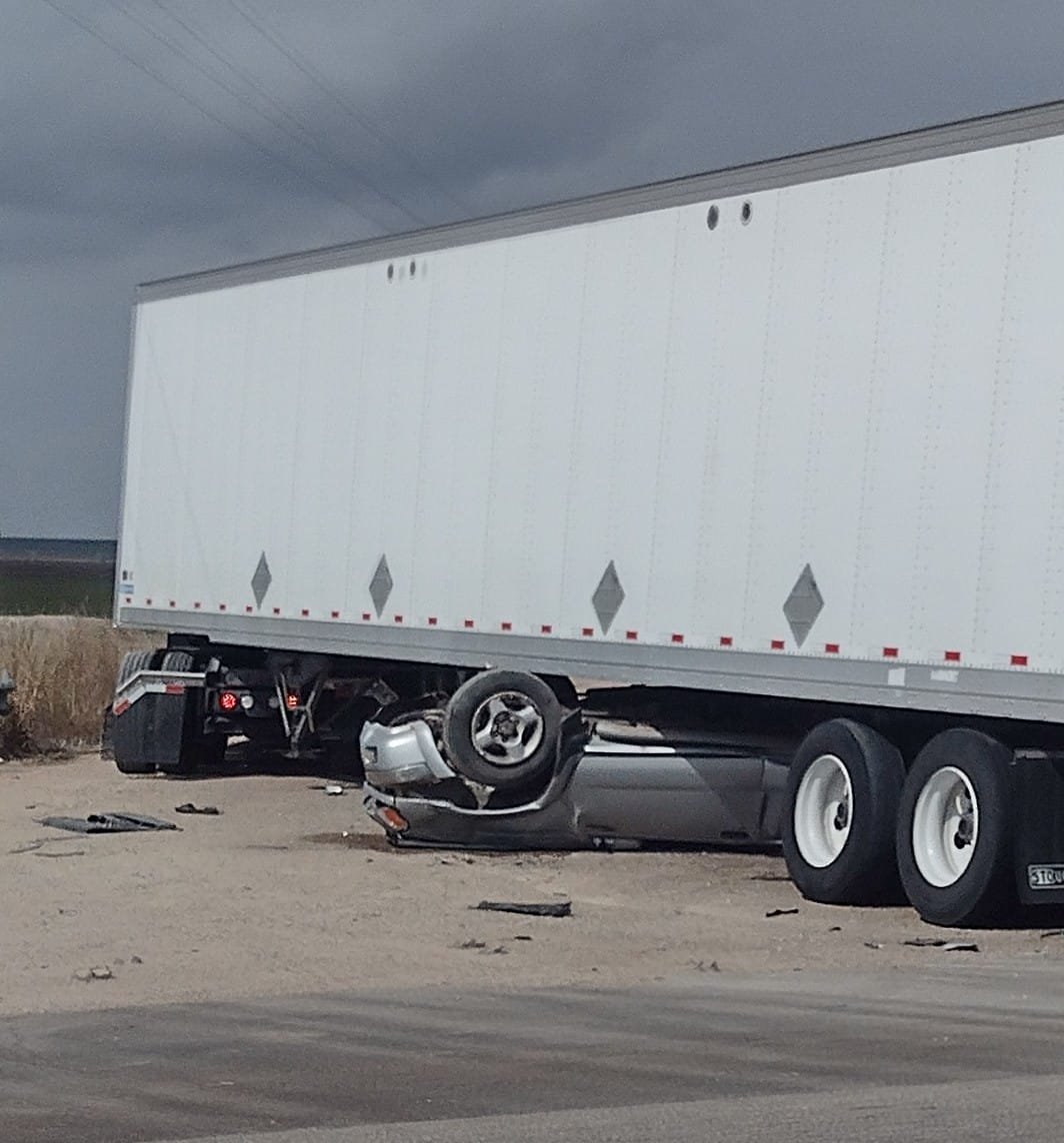 Emergency Crews responding to injury accident on Hwy 56 - Great Bend ...