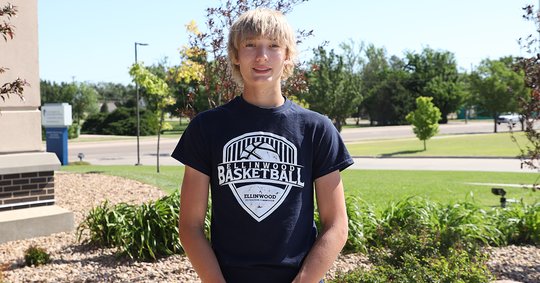 Physical therapy gets athlete back on the field