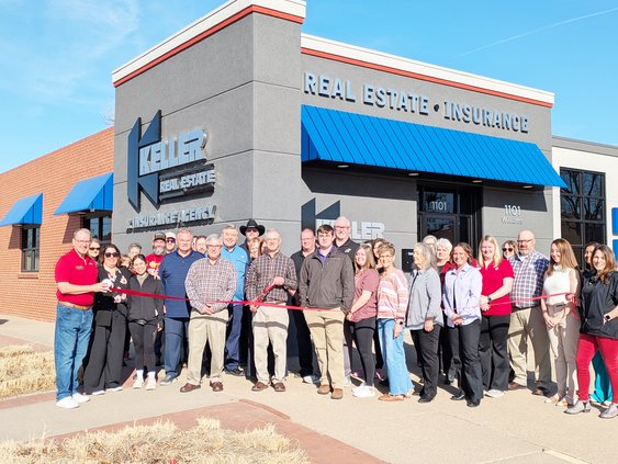 biz_lgp_kellerribboncuttingpic