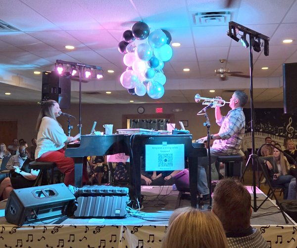 dueling pianos 2025