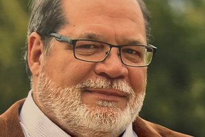 obits_lgp_bankspic
