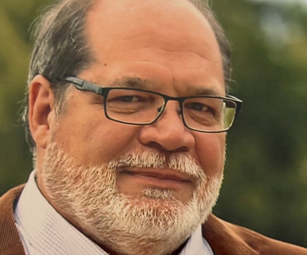 obits_lgp_bankspic