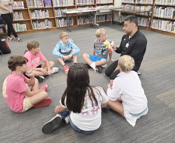 Students and teachers connect at Lincoln