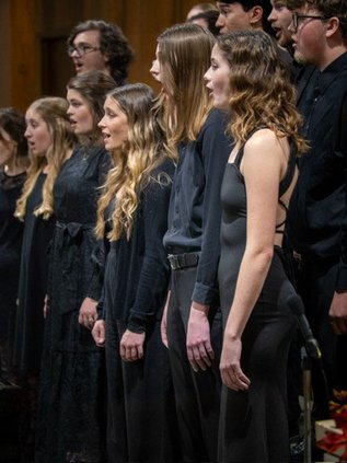 ent_lgp_sterlingcollegechoirpic