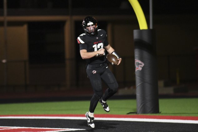 SPT_LF_ Daxton Minton touch downDSC_12772.jpg