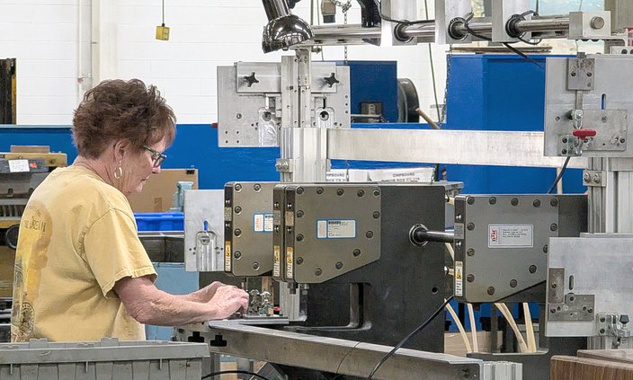 biz_lgp_fullerbrushpic