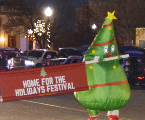 home holiday parade 2025