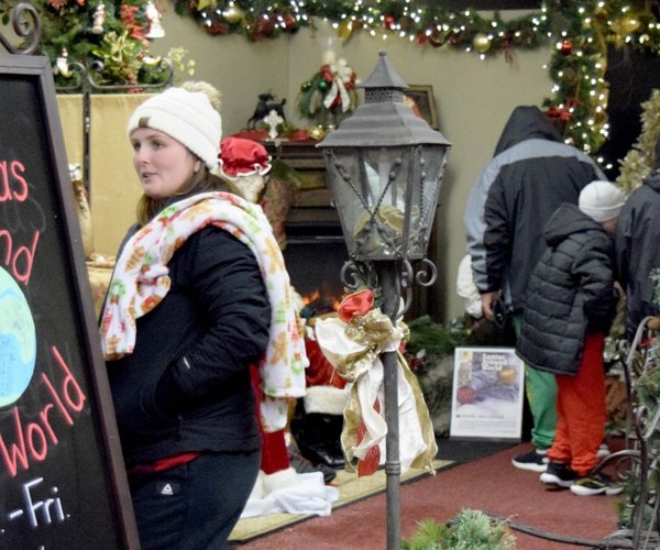 new_lgp_santasaroundtheworldpic