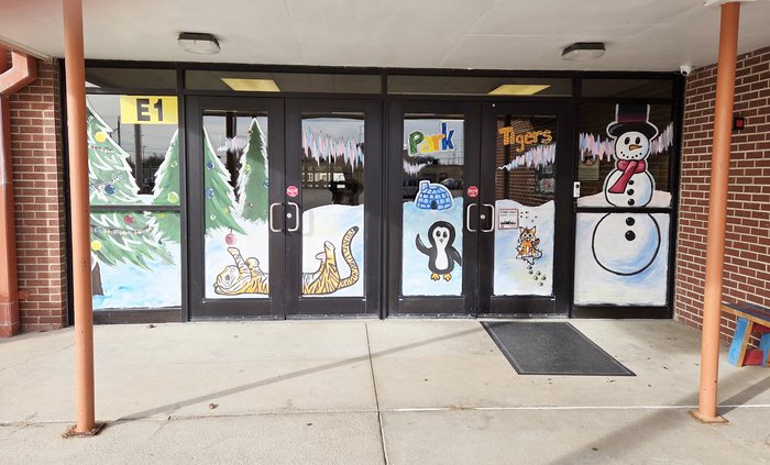 park snow front door art 2025