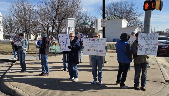 ICE protesters gather in courthouse square