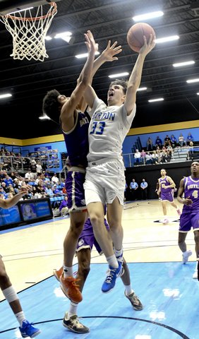 Grizzlies upset No. 17 Cougars for Region 6 title - Great Bend Tribune