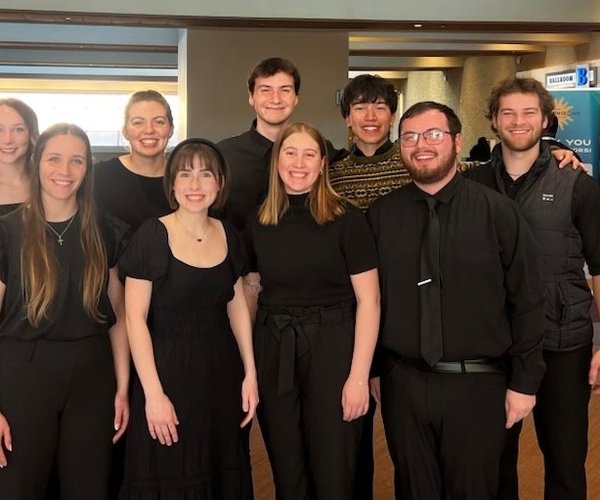 edu_lgp_sterlingcollegechoirpic