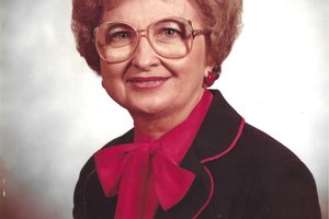 obits_lgp_petersenpic