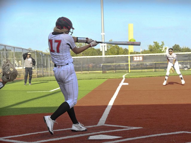 Panthers' rally for softball sweep - Great Bend Tribune