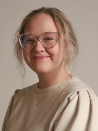 ent_lgp_sterlingcollegeartshowpic