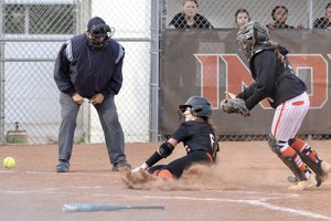 Brileigh Stahlecker scores
