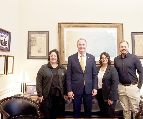 biz_lgp_chamberwesternksdelegationpic