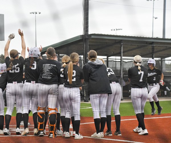 SPT_LF_ Alyssa Prendergast home run DSC_06872.jpg
