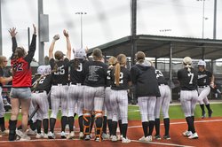 SPT_LF_ Alyssa Prendergast home run DSC_06872.jpg