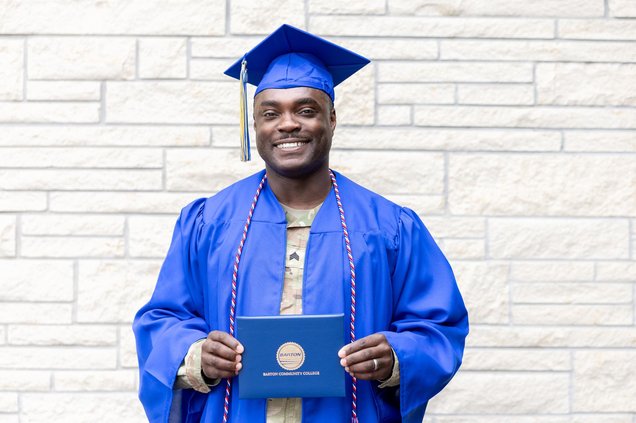 edu_lgp_bccftrileygradpic