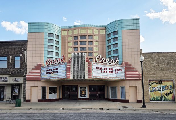 crest theatre 2026