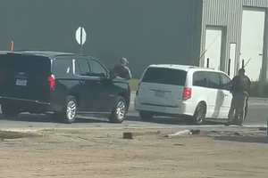 ICE agents vehicle stop